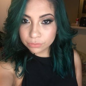 Meet your Posher, Brenda